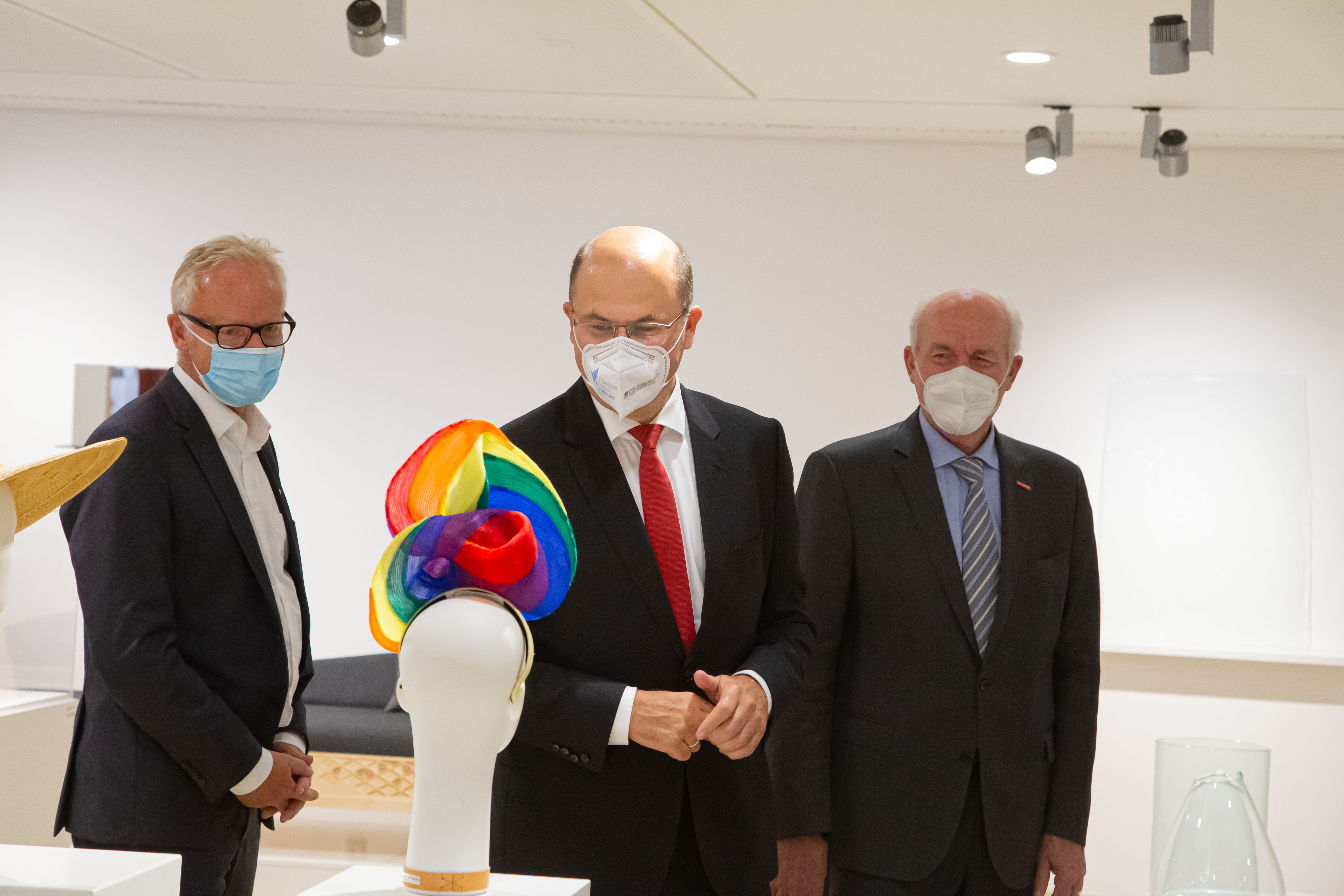 Heimatminister Albert Füracker bei der Ausstellungseröffnung